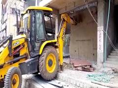 
      
      Visakhapatnam: GVMC workers demolish building owned by ex-TDP...
      
      