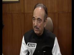 
      
      Ghulam Nabi Azad thanks SC for allowing him to visit J-K
      
      