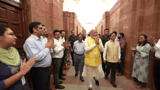 
      
      PM Modi welcomed with applause as he assumes charge for 3rd time
      
      