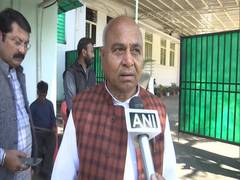 
      
      MP minister backs CM Kamal Nath, ticks off Scindia for 'hit...
      
      