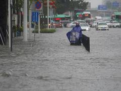 
      
      China renews 'blue alert' following heavy rainstorms
      
      