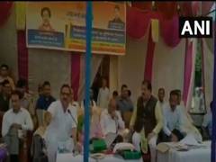 
      
      Himachal Pradesh: Verbal spat between BJP, Congress leaders...
      
      