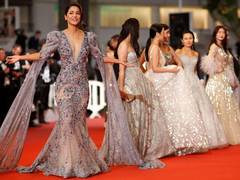 
    Cannes 2019: Hina Khan redefines grace in metallic silver gown
    