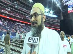 
      
      NRG stadium reverberates with chants of 'Welcome Modiji'...
      
      