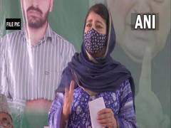 
      
      Mehbooba Mufti not under house arrest, J-K police clarifies
      
      