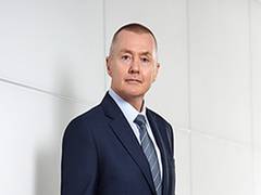 
      
      Willie Walsh takes the helm at IATA, succeeds Alexandre de Juniac
      
      
