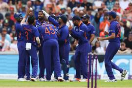 
      
      ENG post competitive 259 against IND in final ODI
      
      