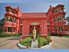 
      
      Former royals of the erstwhile princely states in Gujarat...
      
      