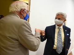 
      
      Jaishankar takes up 'Covishield' authorisation for travel...
      
      