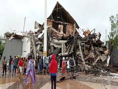 
      
      Toll from Indonesia earthquake surpasses 50: Report  
      
      