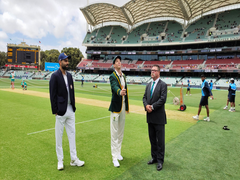 
      
      Ind vs Aus, 1st Test: Kohli wins toss, opts to bat first
      
      