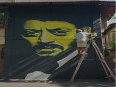 
      
      Mumbai artist pays tribute to Irrfan Khan by making his huge...
      
      