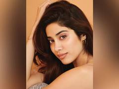 
      
      Jhanvi Kapoor looks chic in blue crop top paired with jeans
      
      