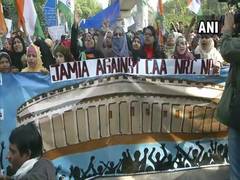 
      
      Anti-CAA protest march from Jamia moves towards Parliament,...
      
      