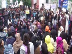 
      
      Jamia students and locals hold anti-CAA protest near varsity
      
      