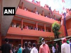 
      
      About 400 Vaishno Devi pilgrims shifted to Keran Bantalab in Jammu
      
      