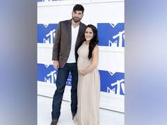 
      
      Jenelle Evans' husband David Eason 'storms out' of supervised...
      
      