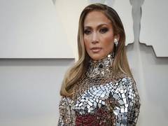 
      
      Jennifer Lopez reveals she felt 'sick' watching 'Hustlers'...
      
      