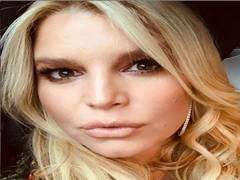 
      
      Jessica Simpson shares picture of postpartum ankles post pregnancy
      
      