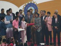 
      
      Jhulan Goswami thanks Sourav Ganguly for felicitation at Eden...
      
      