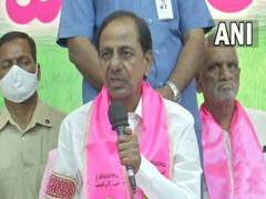 
      
      Monsoon session: KCR speaks to Opposition leaders
      
      