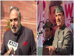 
      
      Congress G23 leaders demand leadership reforms at CWC meeting
      
      