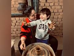 
      
      Kareena Kapoor bonds over 'pottery' with son Taimur in Dharamshala
      
      