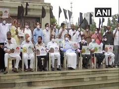 
      
      Bharat Bandh: Karnataka Cong leaders protest at Vidhana Soudha
      
      