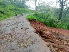 
      
      Karnataka: Vehicular movement halted on Chikmagalur's...
      
      