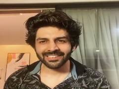 
      
      Kartik Aaryan 'tries' to take 'Gulabo Sitabo' tongue twister...
      
      