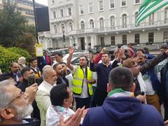 
      
      London: Kashmiris hold protest against Pakistan, demand to...
      
      