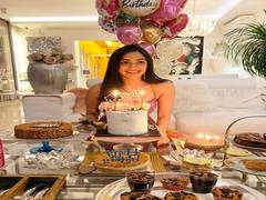 
      
      Kiara Advani's birthday picture is all smiles and cakes
      
      