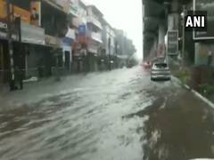 
      
      Heavy rain lashes Kochi, water-logging cripples life
      
      