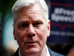 
      
      Swedish probe would give Julian Assange chance to 'clear his...
      
      