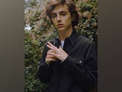 
      
      Timothee Chalamet 'embarrassed' by steamy kissing pics with...
      
      