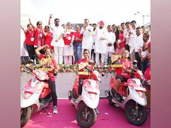 
      
      Mumbai's women come together for Iconic Pink Run Ladki Hoon,...
      
      