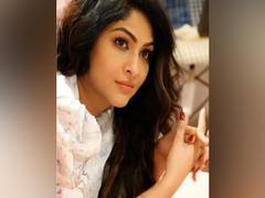 
      
      Actress Lakshmi Devy wins prestigious Gold Remy &amp; New...
      
      