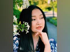 
      
      Lana Condor to star in Greg Berlanti's rom-com 'Moonshot'
      
      
