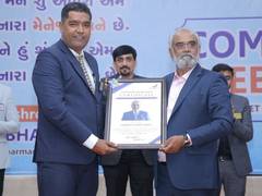 
      
      Surat-based Progress Club honours Padma Shri Savjibhai...
      
      