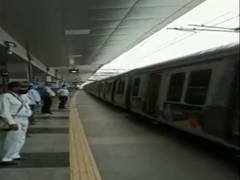 
      
      Now 2 local trains daily on Pune-Lonavala route for essential...
      
      