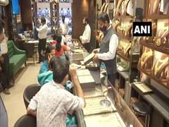
      
      COVID-19 surge hampers jewellery sales during wedding season...
      
      
