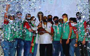
      
      I-League champions trophy handed over to Mohun Bagan
      
      
