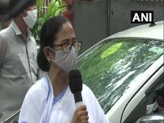 
      
      Mamata Banerjee raises 'khela hobe' slogan in Delhi, says...
      
      