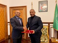 
      
      India, Madagascar discuss ways to strengthen bilateral relations
      
      