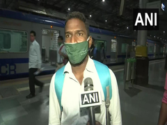 
      
      Mumbai: AC local service begins on CSMT-Kalyan section  
      
      