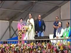 
      
      Mamata Banerjee asks people not to get scared of Citizenship...
      
      