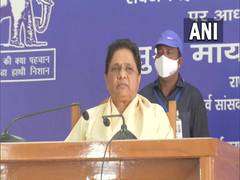 
      
      Mayawati holds meeting to review BSP's rout in UP polls
      
      
