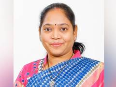 
      
      Andhra Home Minister hands over Rs 10 lakh cheque to family...
      
      