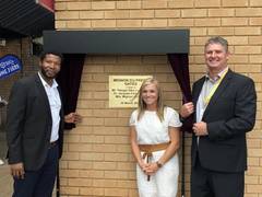 
      
      SuperSport Park honours batswoman Mignon du Preez
      
      