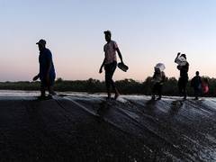 
      
      US closes Del Rio Port of Entry on Texas-Mexico border due to...
      
      